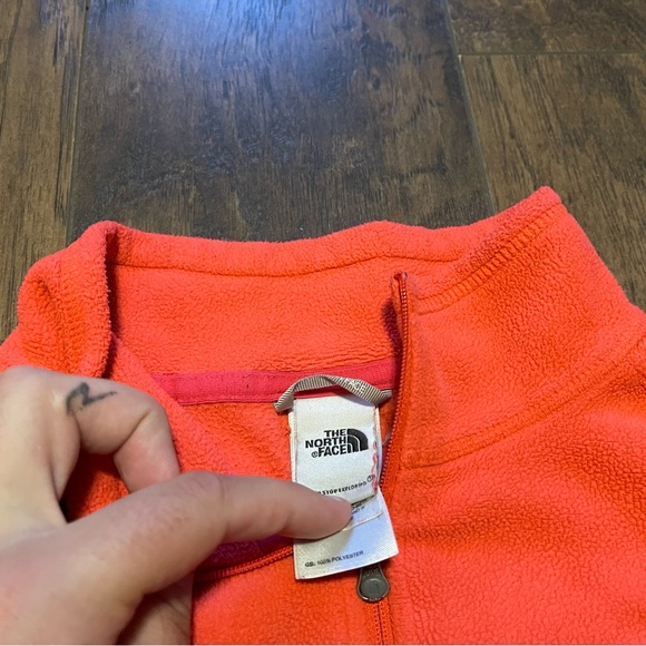 Neon pink North Face fleece 3/4 zipper pullover sweater Medium - Picture 4 of 6